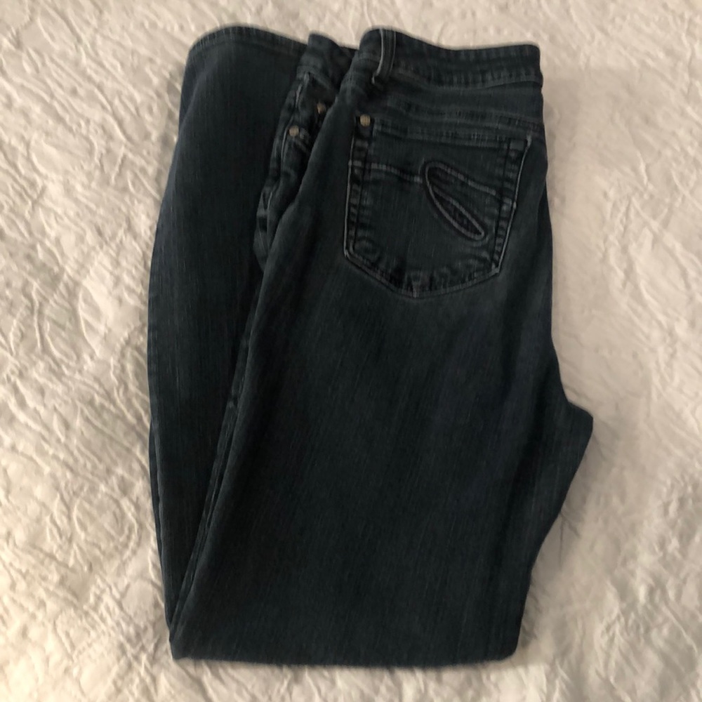 EUC miracle body jeans.